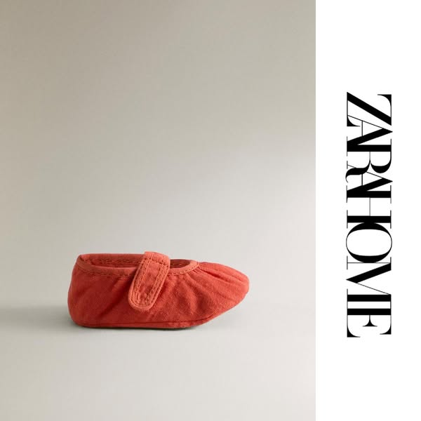 Zara Home Meta ad Beispiel gestartet 2026-09-01: Chaussons oreilles, Chaussons tissus, Chaussons ballerines textur&eacute;s, Chaussons oreilles, Chaussons ballerines textur&eacute;s, Chausson tiss&eacute;