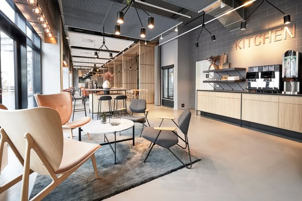 Marriott Bonvoy Meta ad example started 2026-04-14: Sheraton Annaba Hotel, Four Points Flex by Sheraton Aalborg, Four Points Flex by Sheraton Aarhus Viby, Four Points Flex by Sheraton Aarhus Skejby, Moxy Aberdeen Airport, Courtyard by Marriott Aberdeen Airport