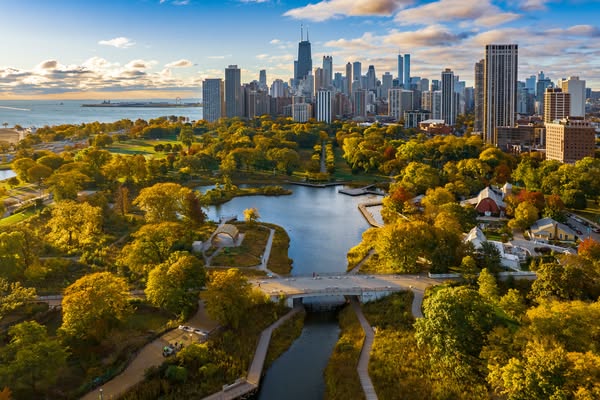 Expedia Meta ad example started 2026-05-18: Entdecke Illinois